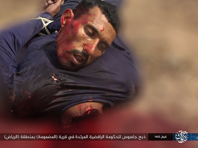 Pictures: Caliphate soldiers kill a spy in Iraq's Kirkuk Province